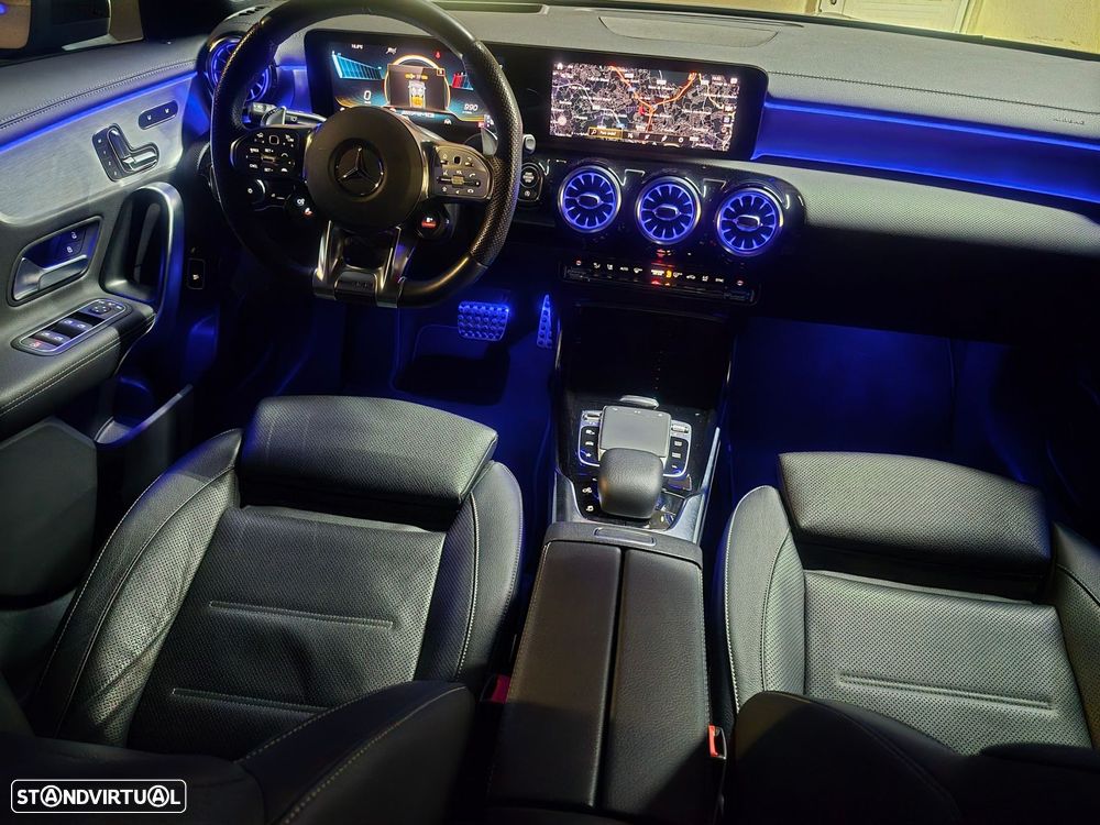 Mercedes-Benz CLA 35 AMG - 42