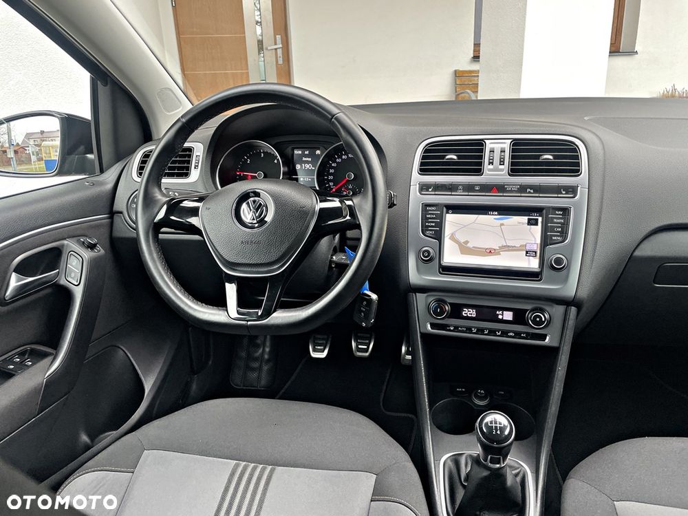 Volkswagen Polo 1.4 TDI Blue Motion Technology Allstar - 23