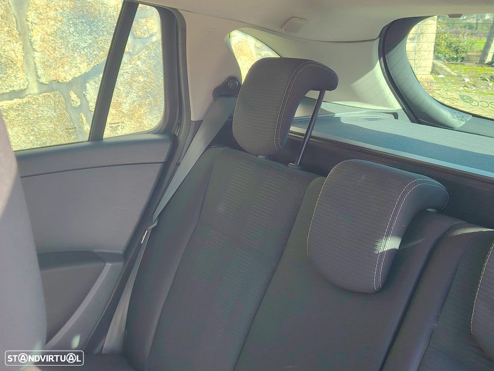 Renault Clio Sport Tourer - 5