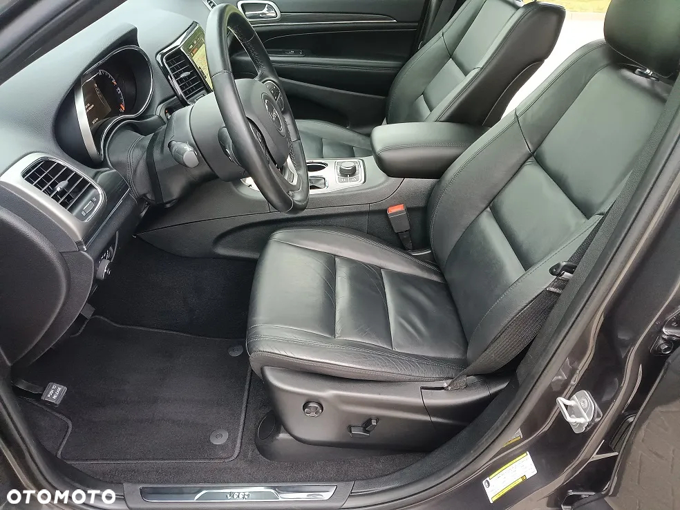 Jeep Grand Cherokee - 11