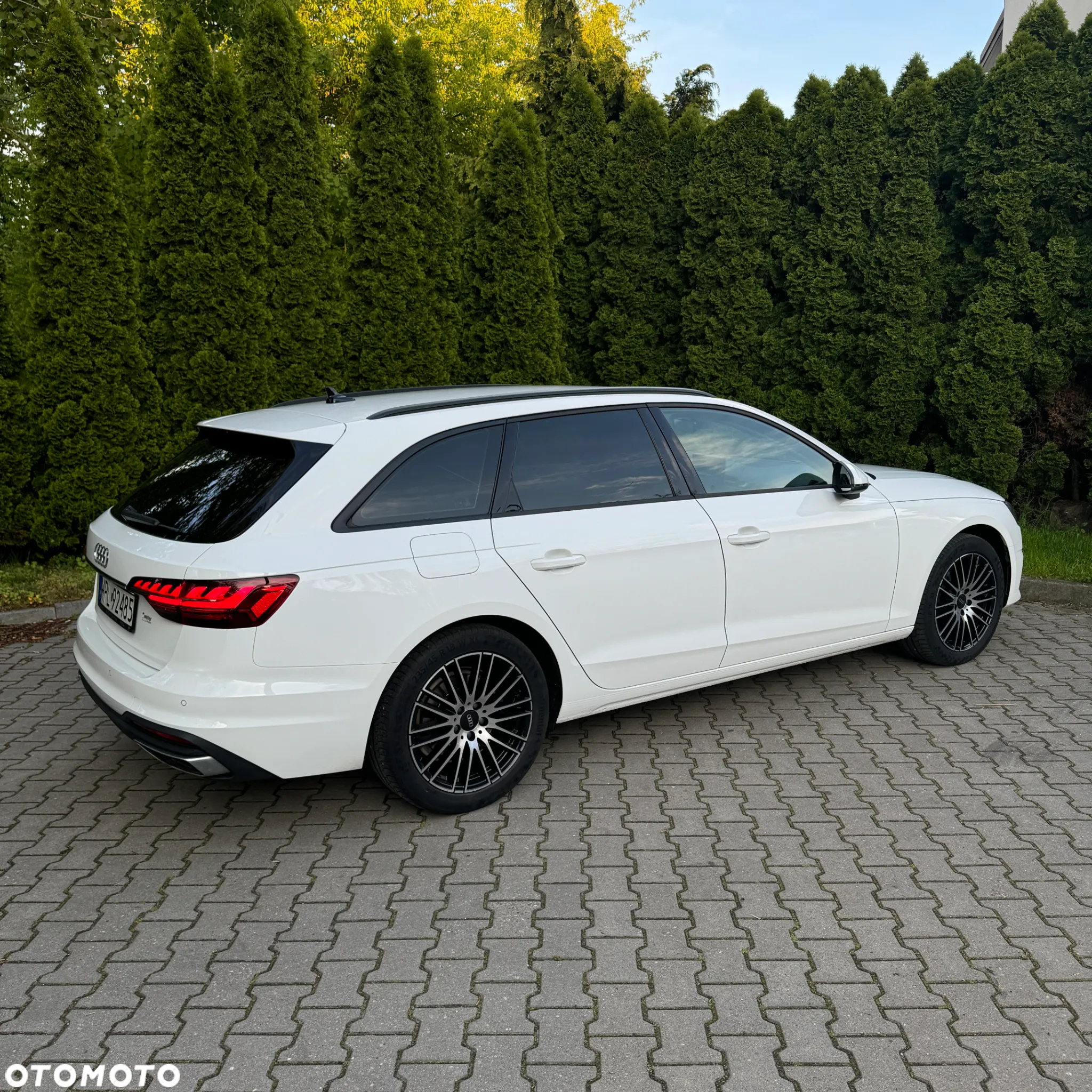 Audi A4 Avant 30 TDI S tronic - 5