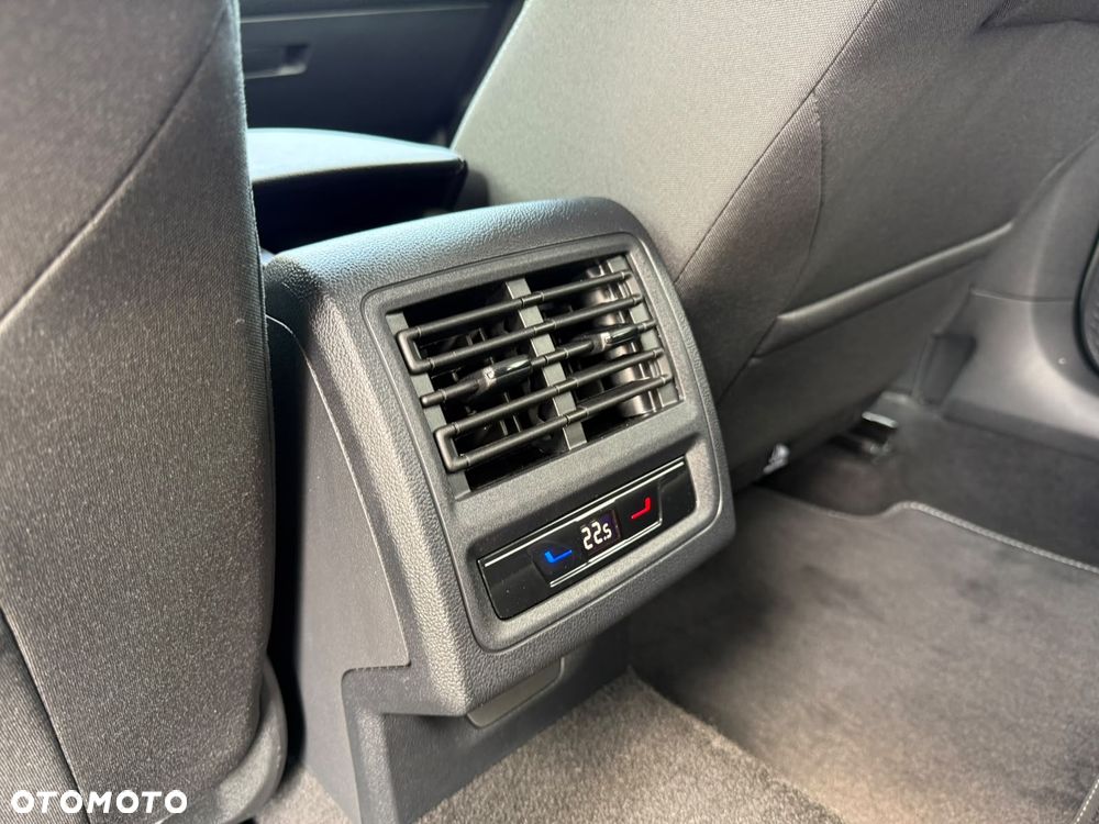 Volkswagen Golf Variant 1.5 eTSI EVO Life DSG - 10