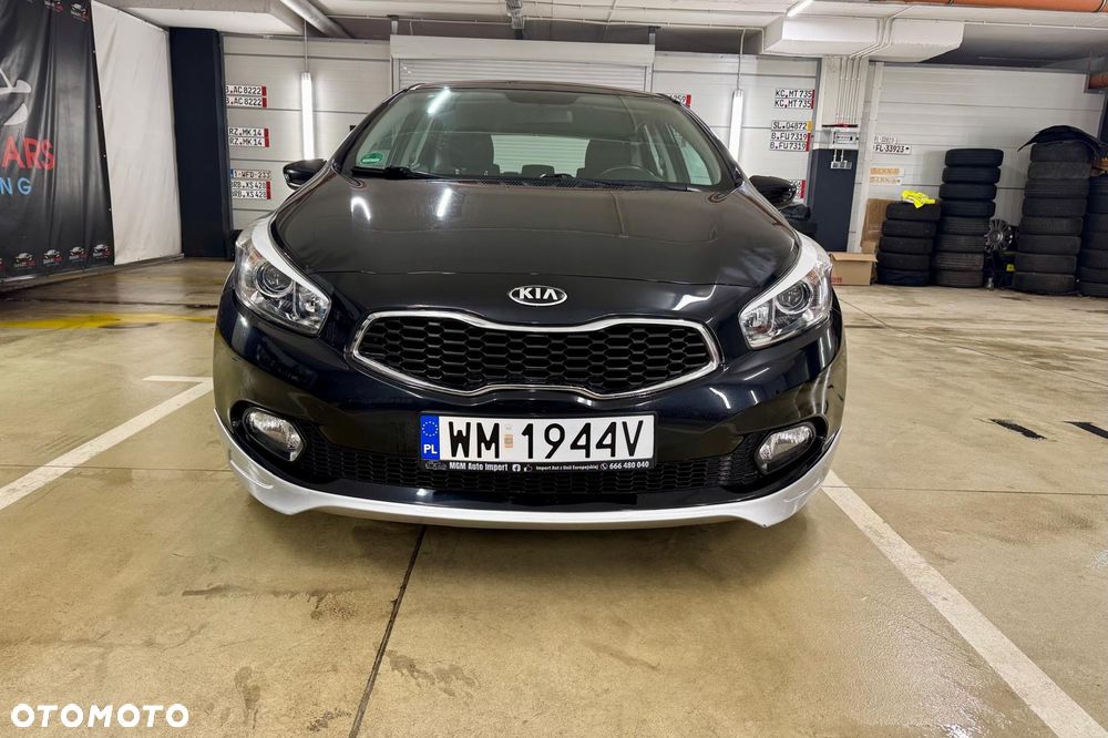 Kia Ceed - 4