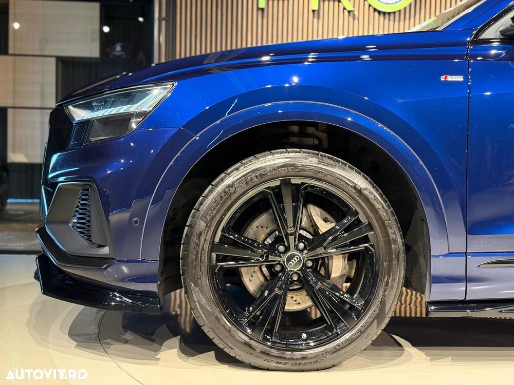 Audi Q8 50 TDI quattro Tiptronic - 13