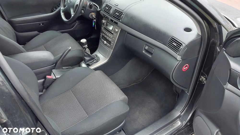 Toyota Avensis 2.2 D-CAT Sol - 7