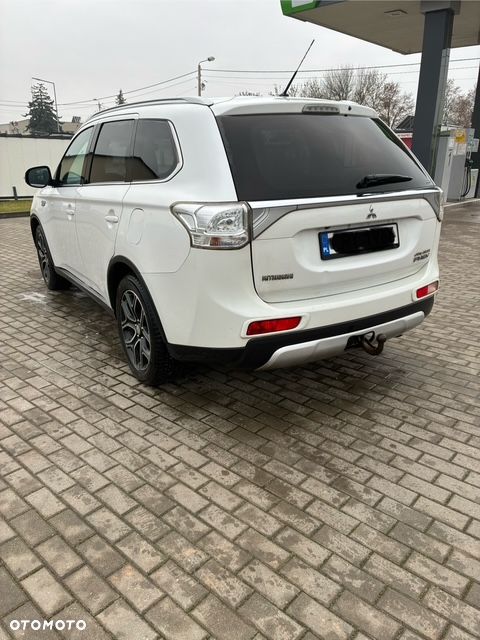 Mitsubishi Outlander 2.0 4WD - 5
