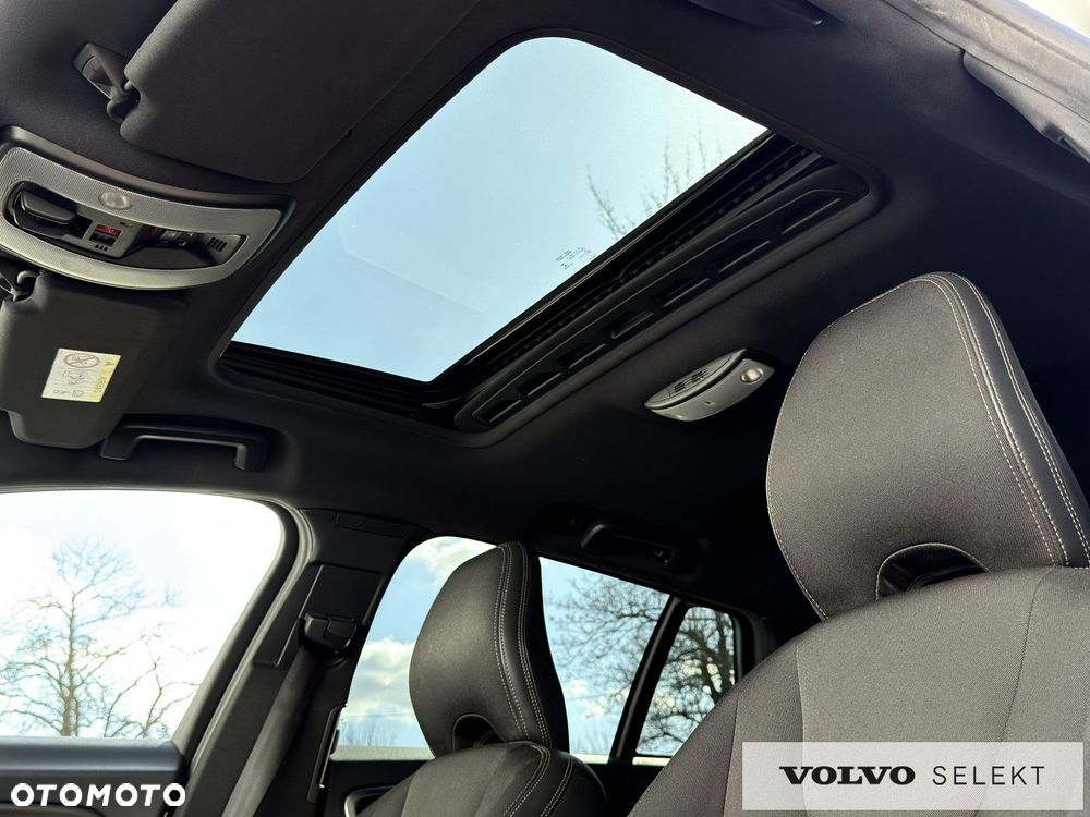 Volvo V60 Cross Country - 18