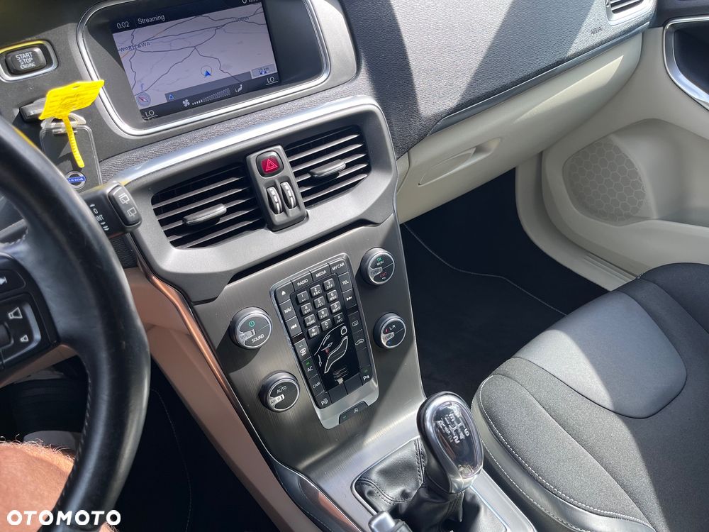 Volvo V40 D2 You - 9