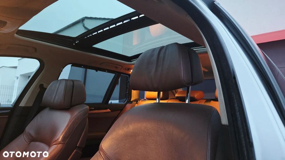 BMW Seria 5 525d xDrive - 26