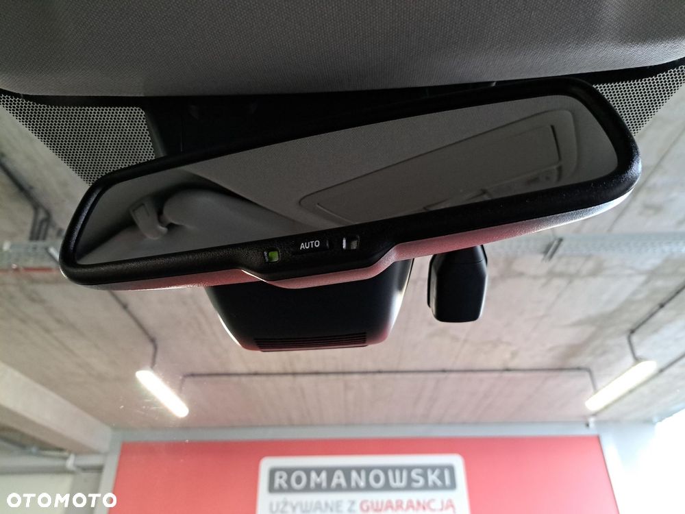 Toyota Auris Hybrid 135 Premium - 31