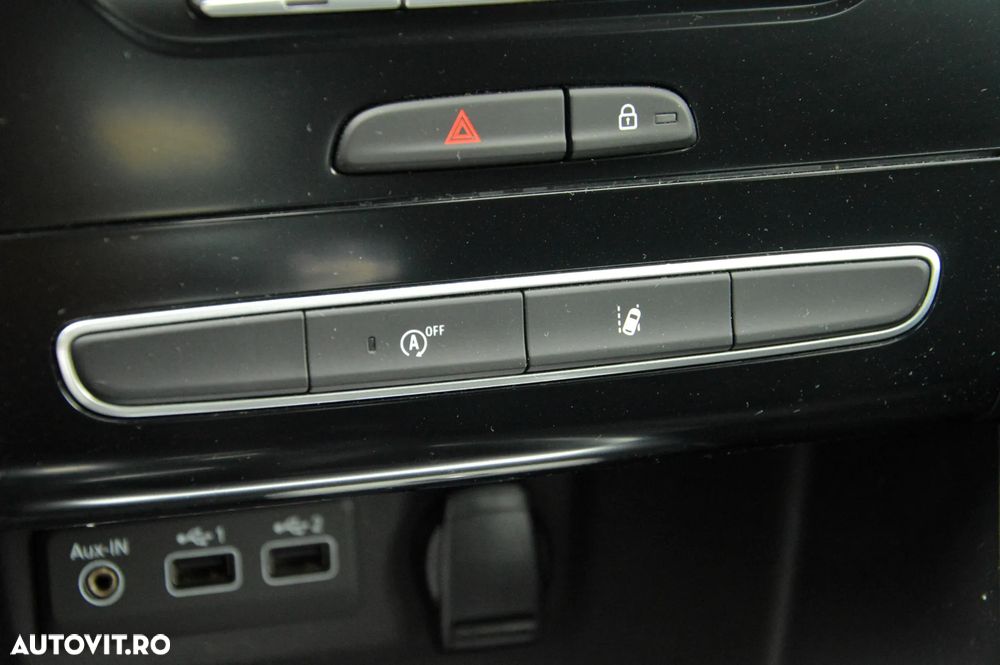 Renault Megane BLUE dCi 115 BUSINESS EDITION - 37
