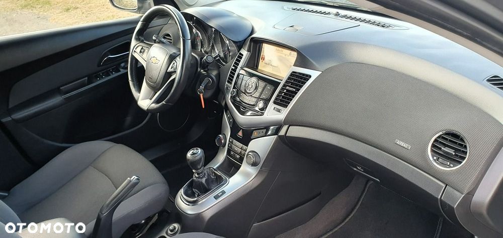 Chevrolet Cruze - 10