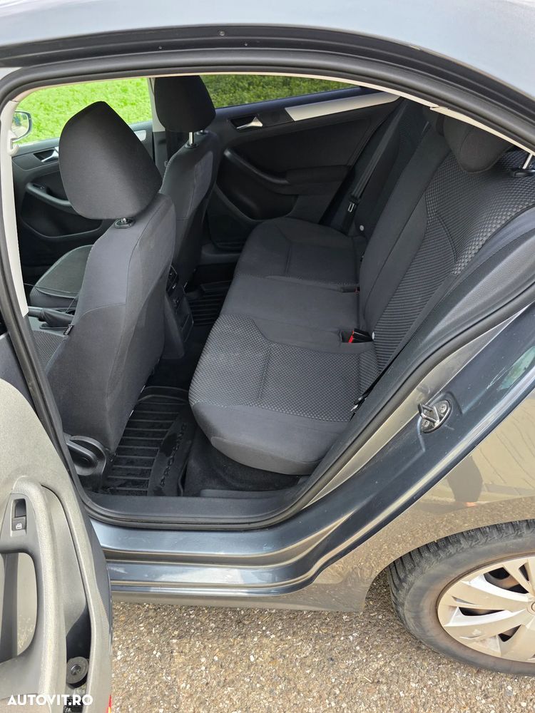 Volkswagen Jetta 1.2 TSI Comfortline - 7