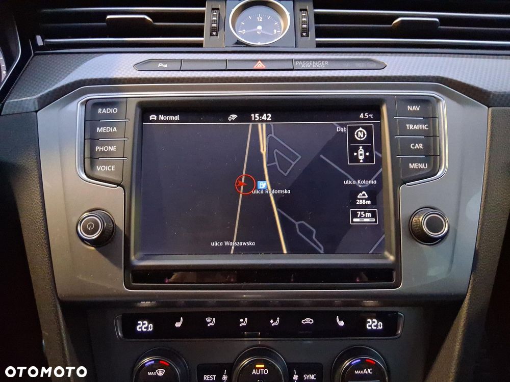 Volkswagen Passat - 19