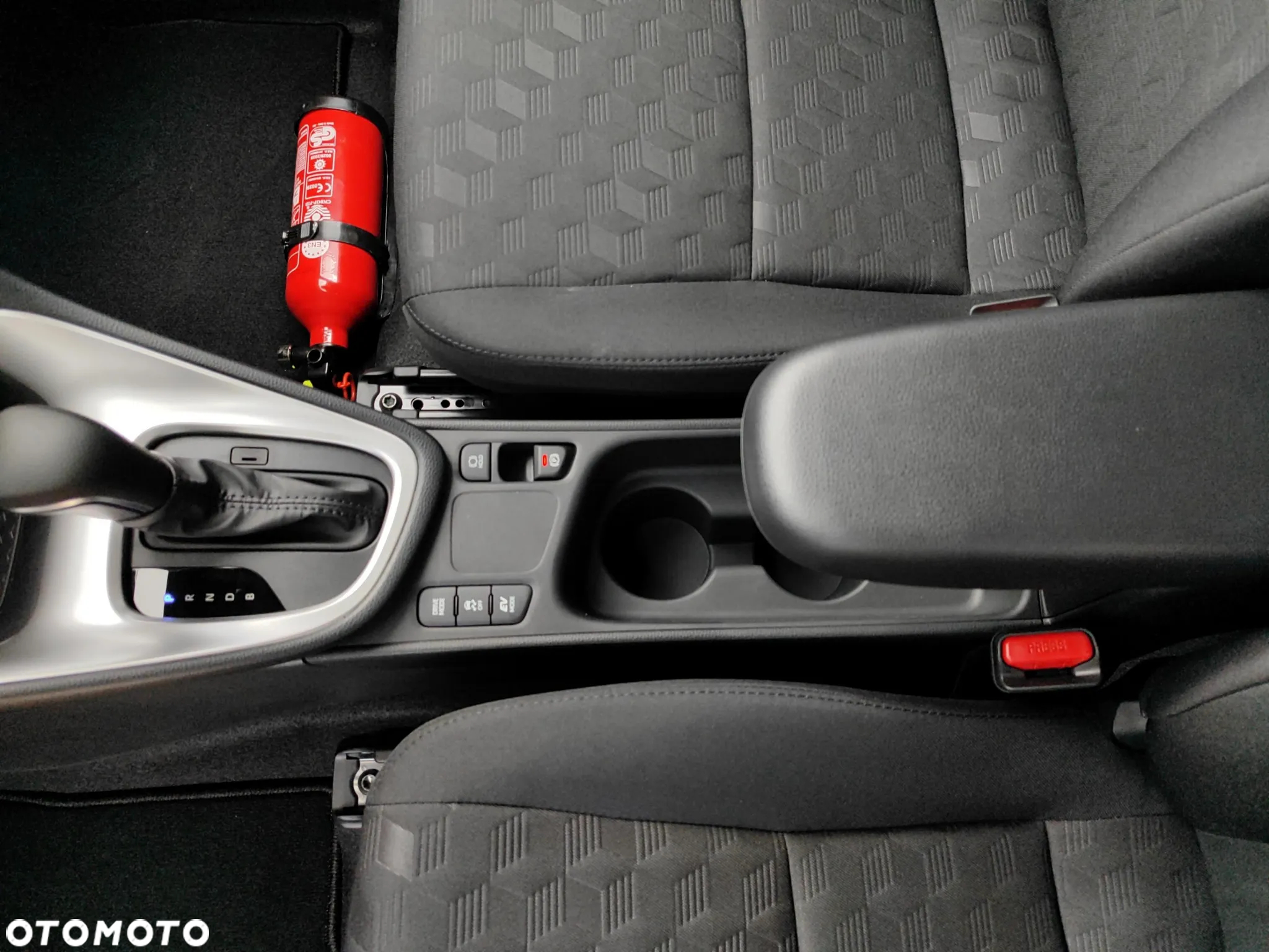 Toyota Yaris - 16