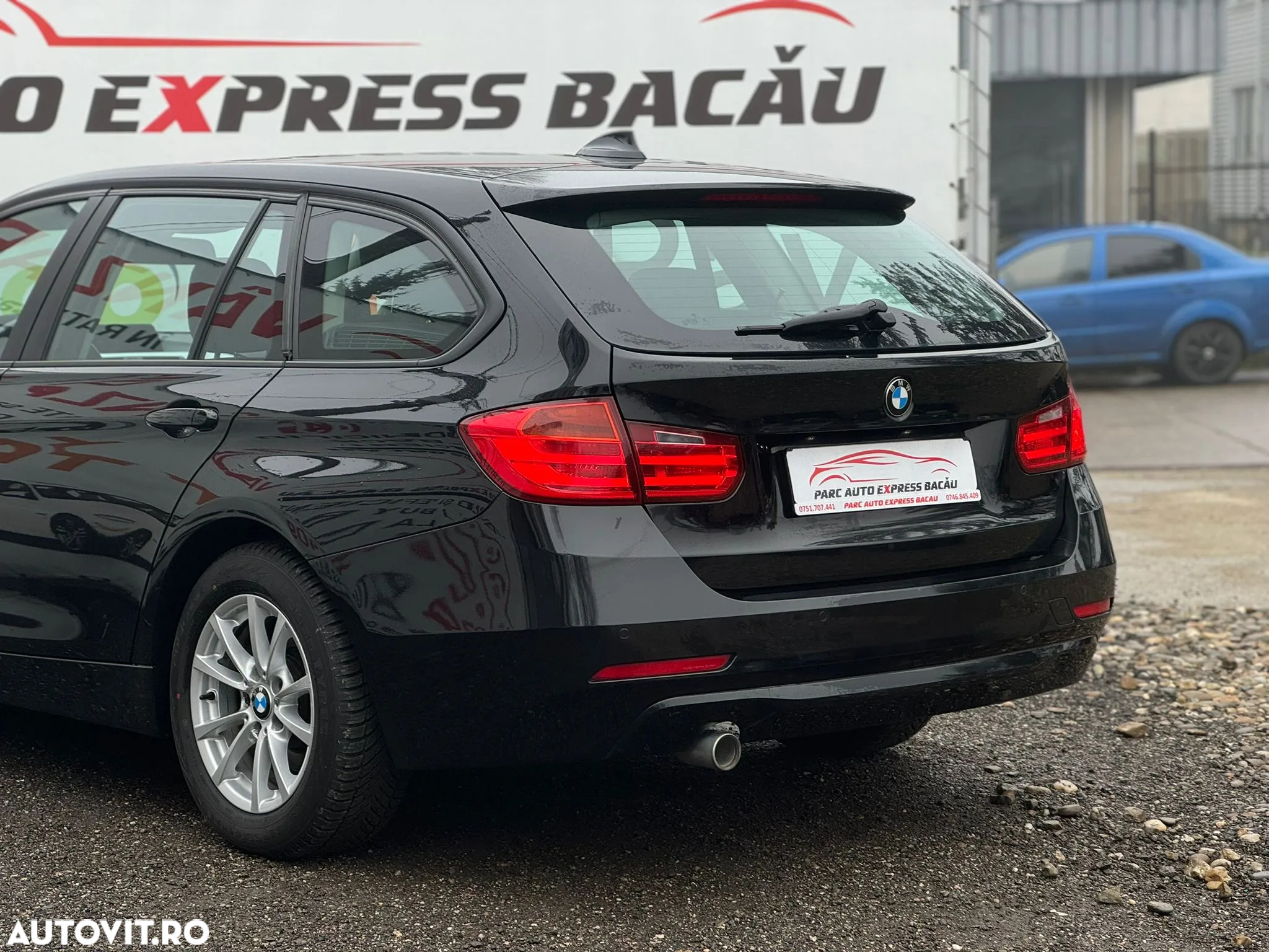 BMW Seria 3 320d DPF Touring Aut. - 15