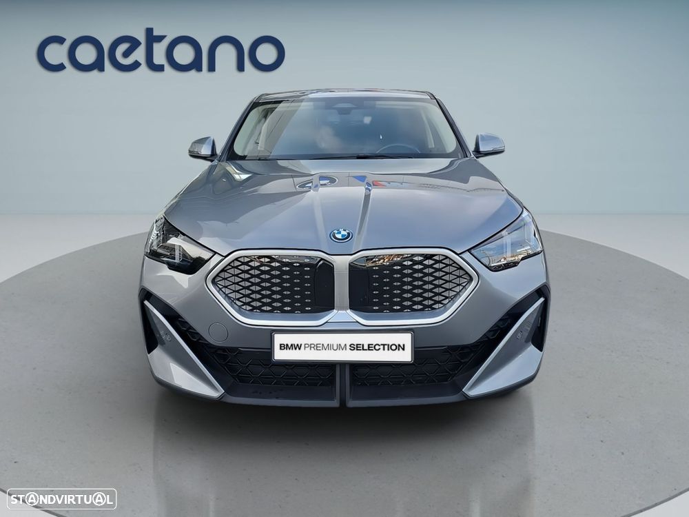 BMW iX2 eDrive20 - 2