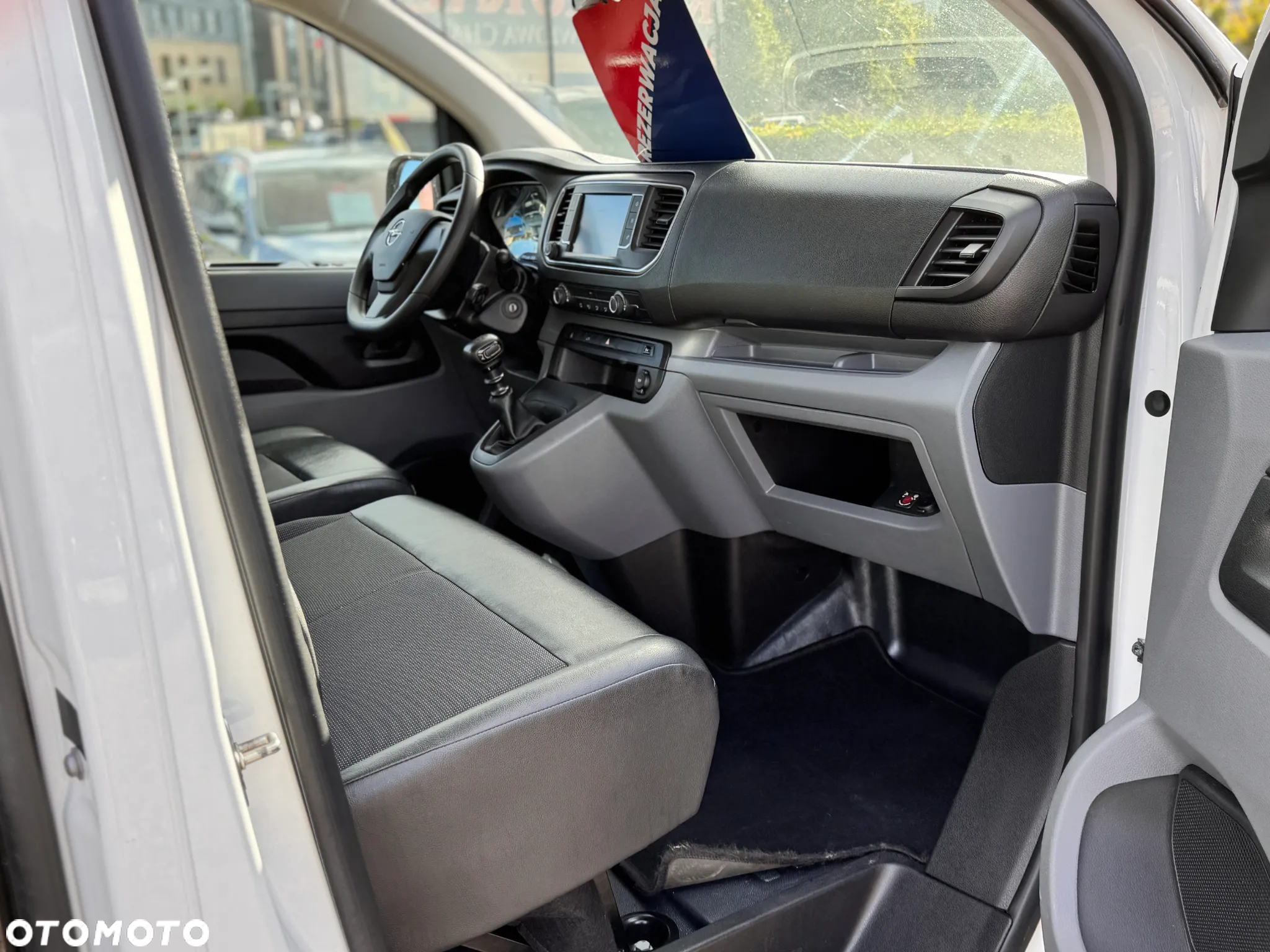 Opel Vivaro - 20