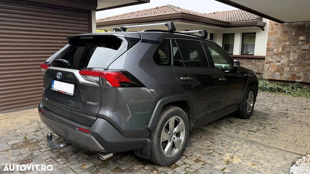 Toyota RAV4 - 4
