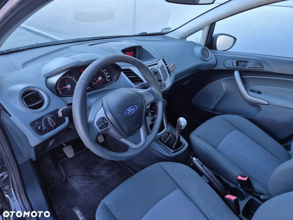 Ford Fiesta 1.25 Celebration - 14