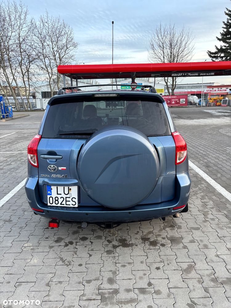 Toyota RAV4 - 7