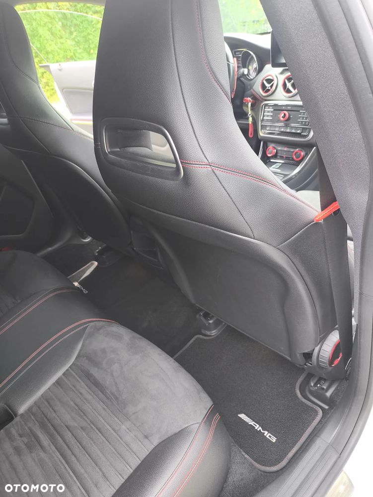 Mercedes-Benz CLA 200 7G-DCT AMG Line - 20