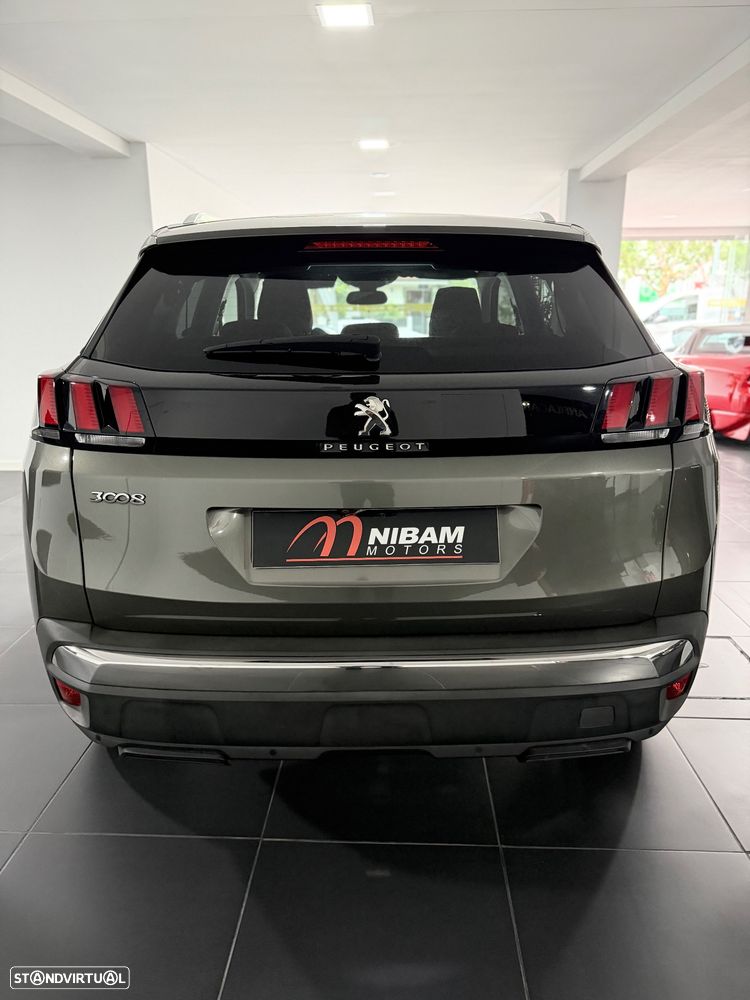 Peugeot 3008 1.5 BlueHDi Active Pack EAT8 - 8