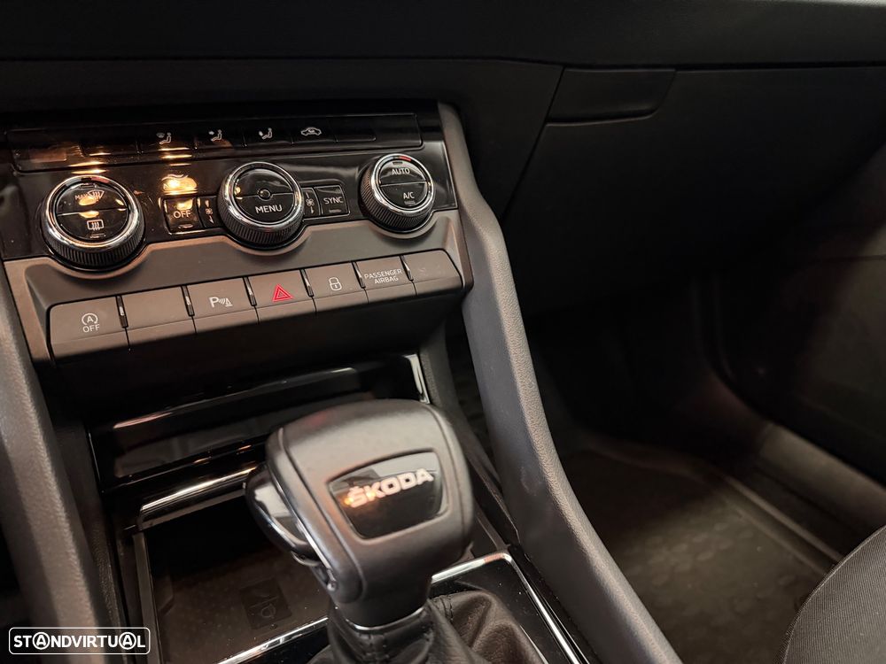 Skoda Karoq 2.0 TDI Ambition DSG - 19