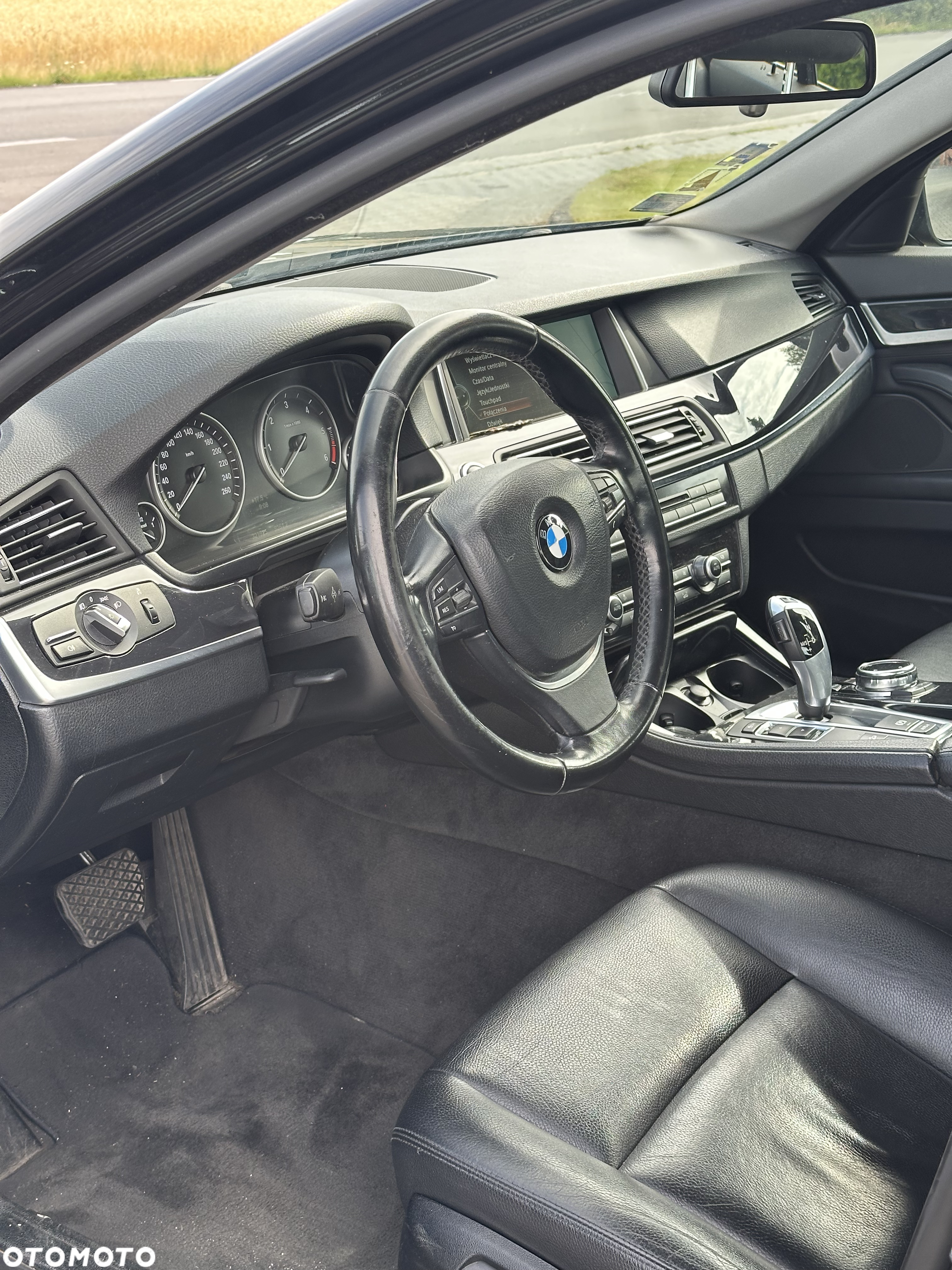 BMW Seria 5 525d xDrive - 8