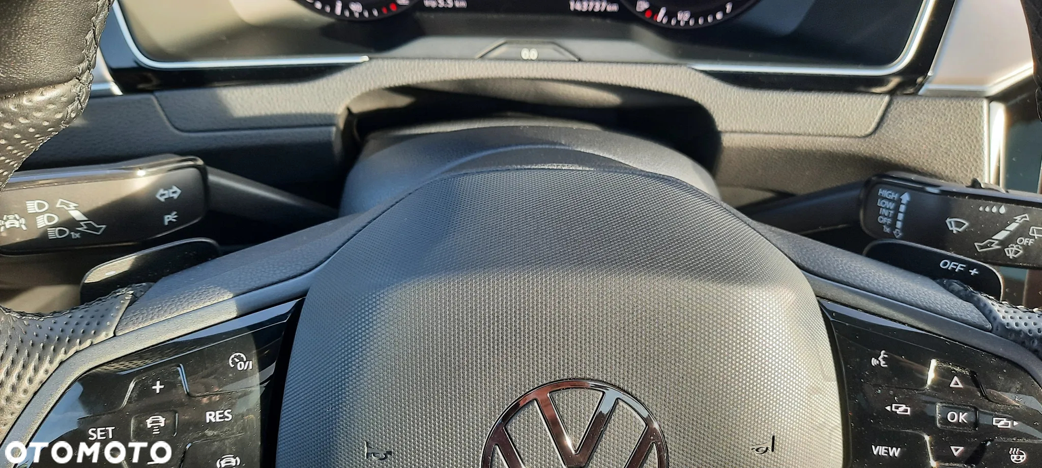 Volkswagen Passat 2.0 TDI Bi-Turbo BMT 4Mot Highline DSG - 19