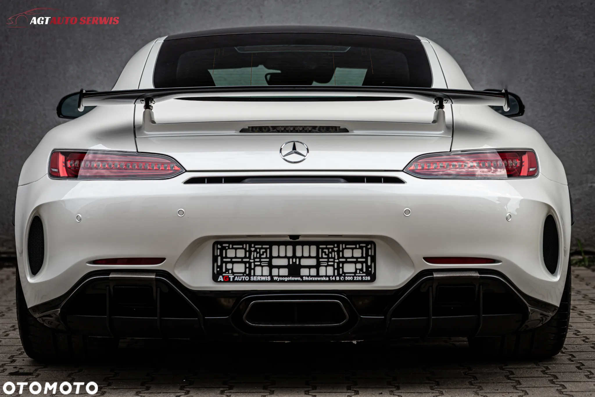 Mercedes-Benz AMG GT R - 12