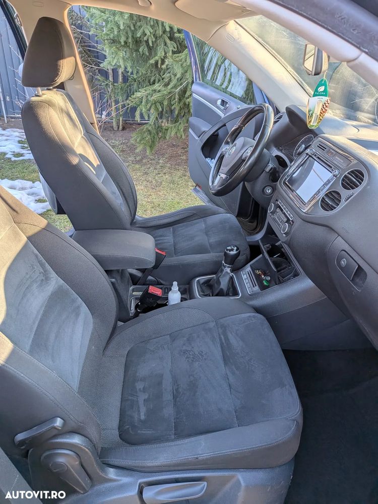 Volkswagen Tiguan 2.0 TDI DPF BlueMotion Technology Trend & Fun - 23