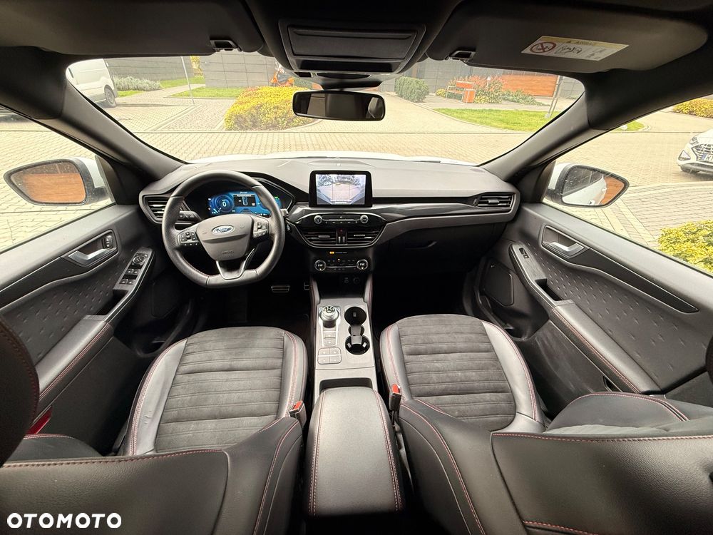Ford Kuga 2.5P PHEV FWD ST-Line X - 9
