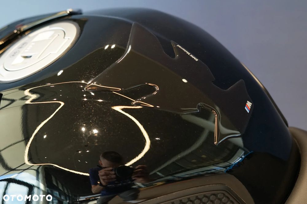 BMW S - 26