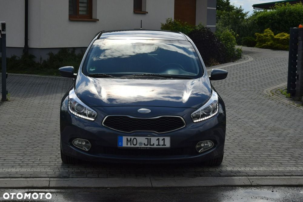 Kia Ceed 1.4 CVVT Dream Team Edition - 2