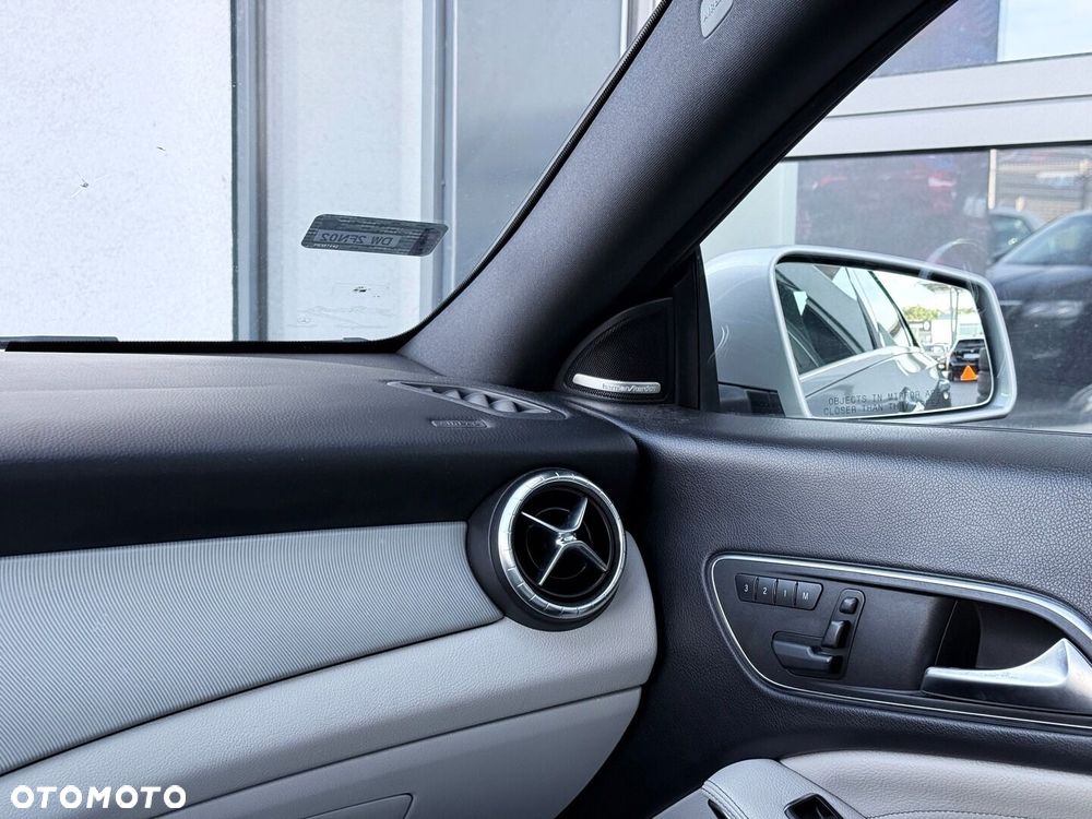 Mercedes-Benz CLA - 38