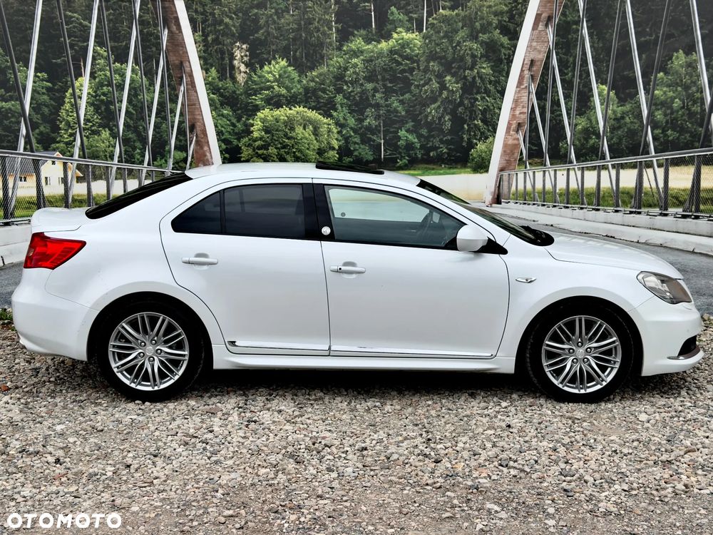Suzuki Kizashi 2.4 4x4 CVT Sport - 16