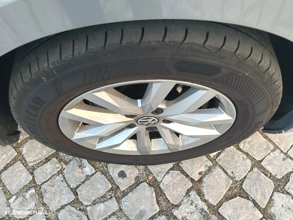 VW Passat Variant 1.6 TDI Highline - 10
