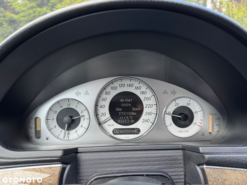 Mercedes-Benz Klasa E 320 CDI 4Matic Automatik Avantgarde DPF BusinessEDITION - 23