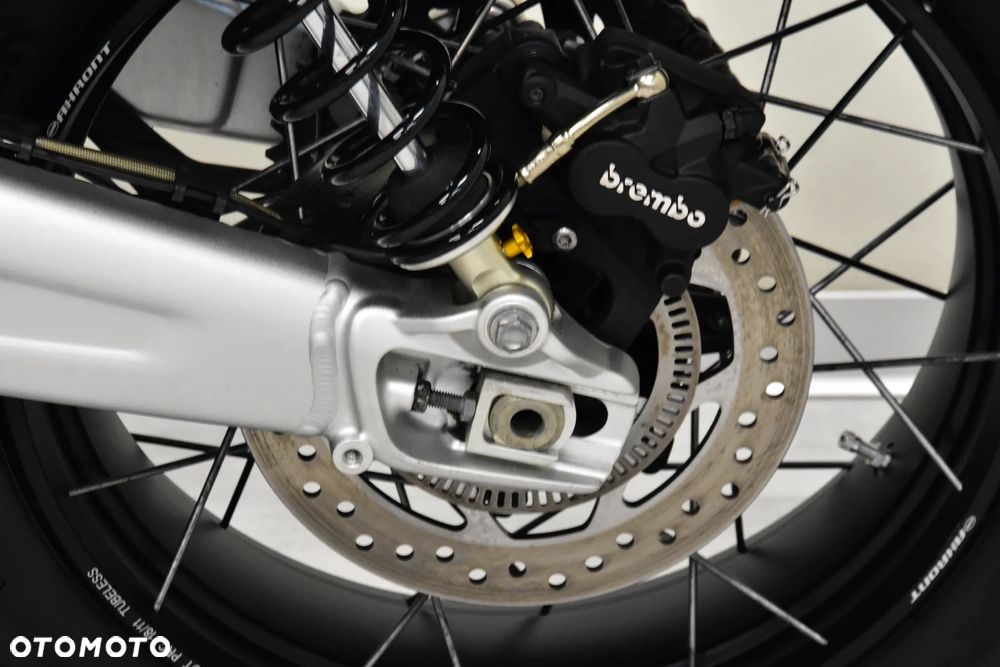 Triumph Scrambler - 40