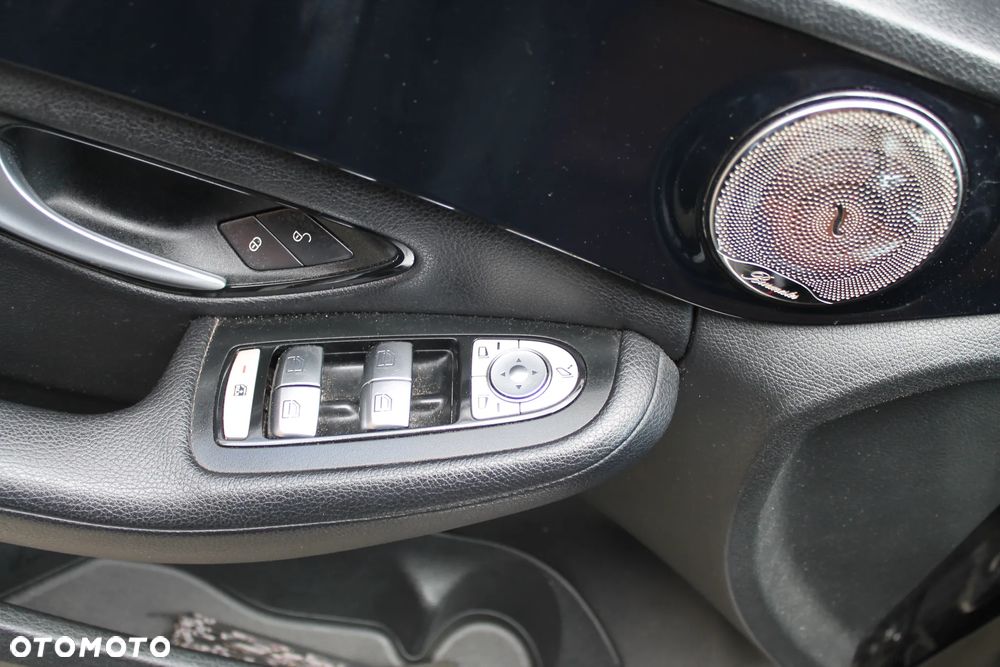 Mercedes-Benz Klasa C 180 (BlueTEC) d 7G-TRONIC AMG Line - 12