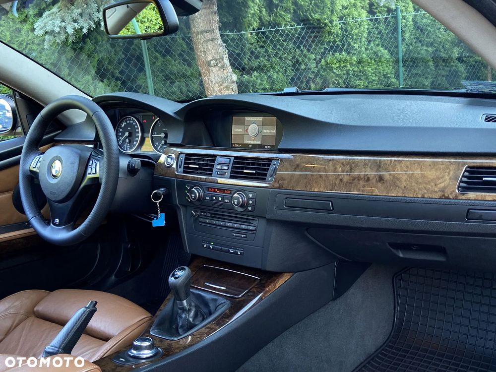 BMW Seria 3 320d - 15