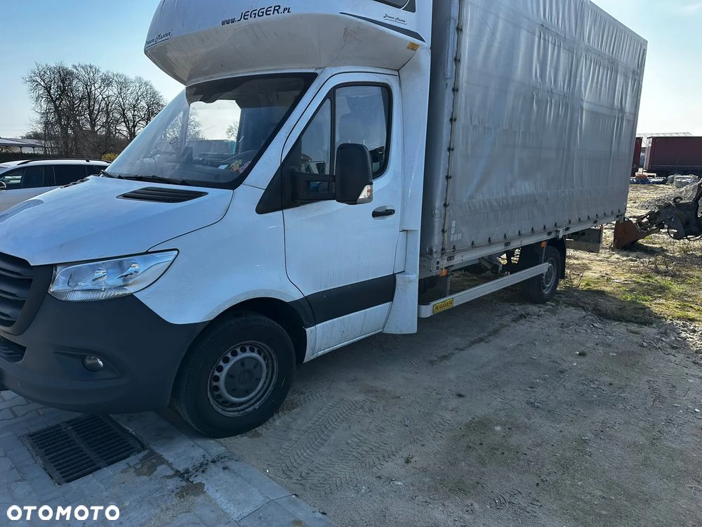 Mercedes-Benz Sprinter - 3