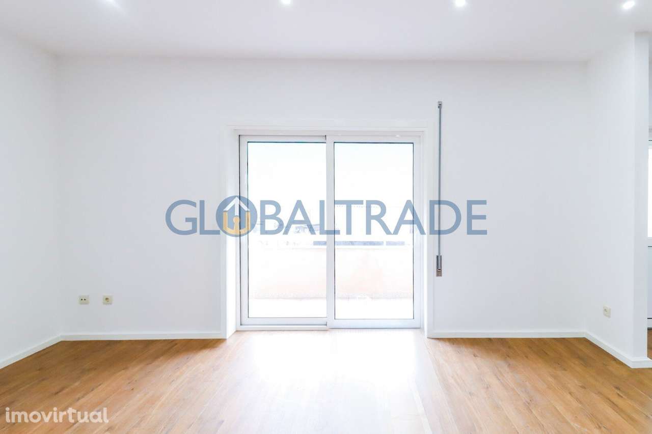 Apartamento T3 Renovado & Equipado em Águas Santas - Grande imagem: 4/60