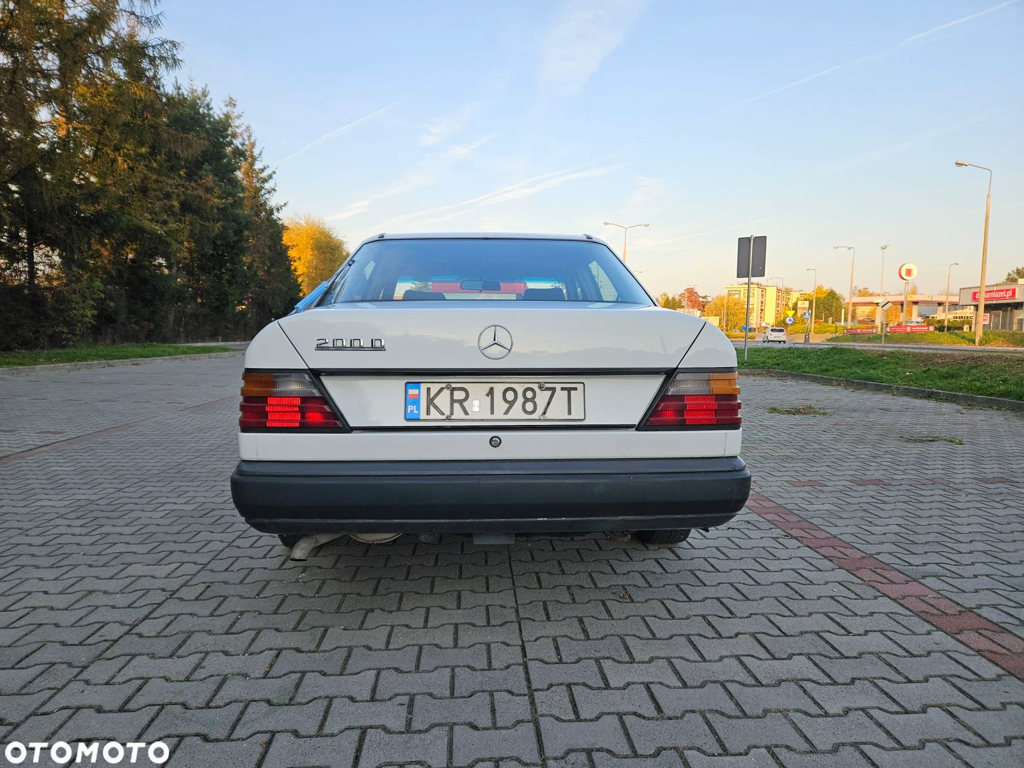 Mercedes-Benz W124 (1984-1993) - 12