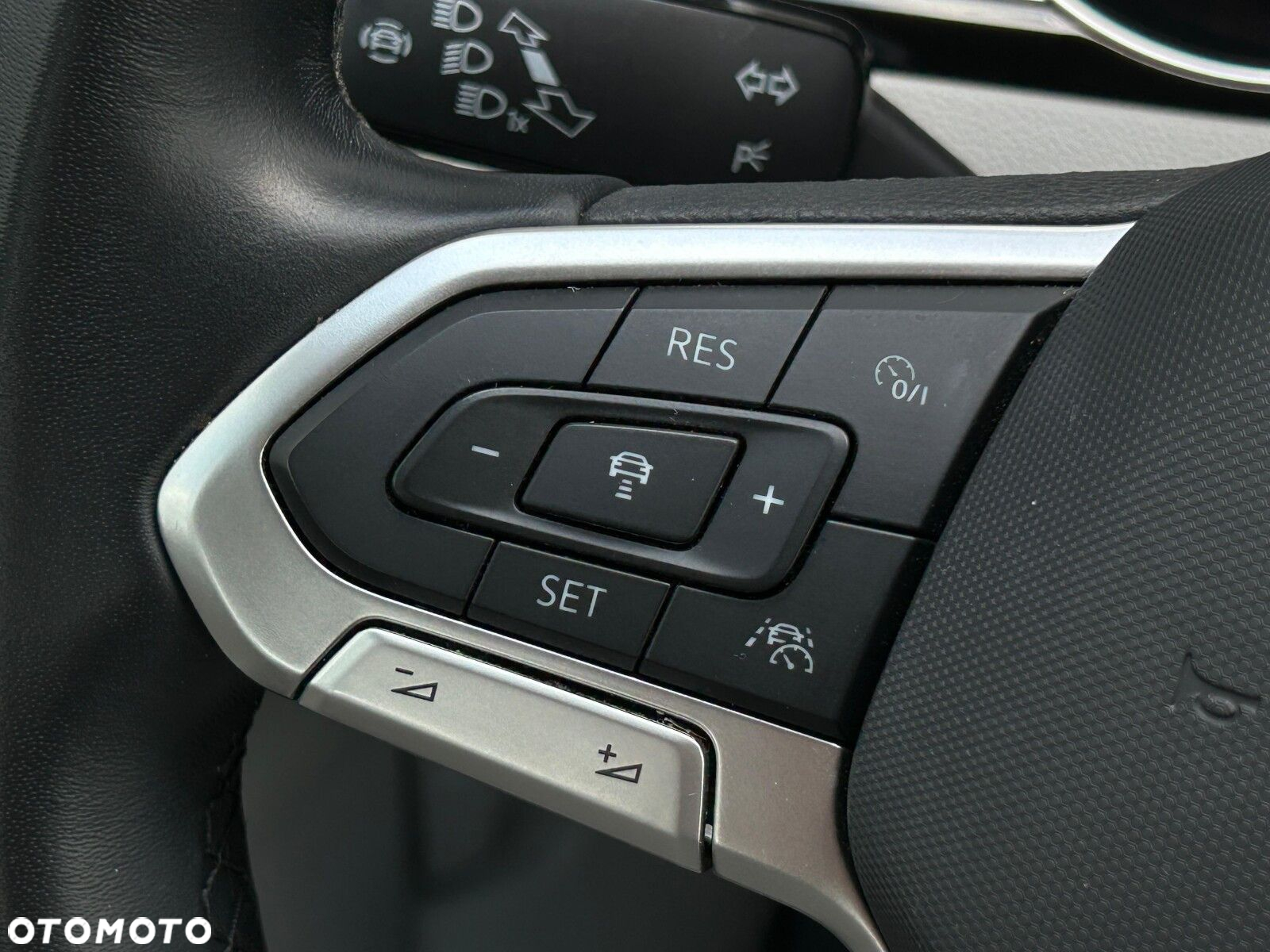 Volkswagen Passat 2.0 TDI EVO Elegance - 19