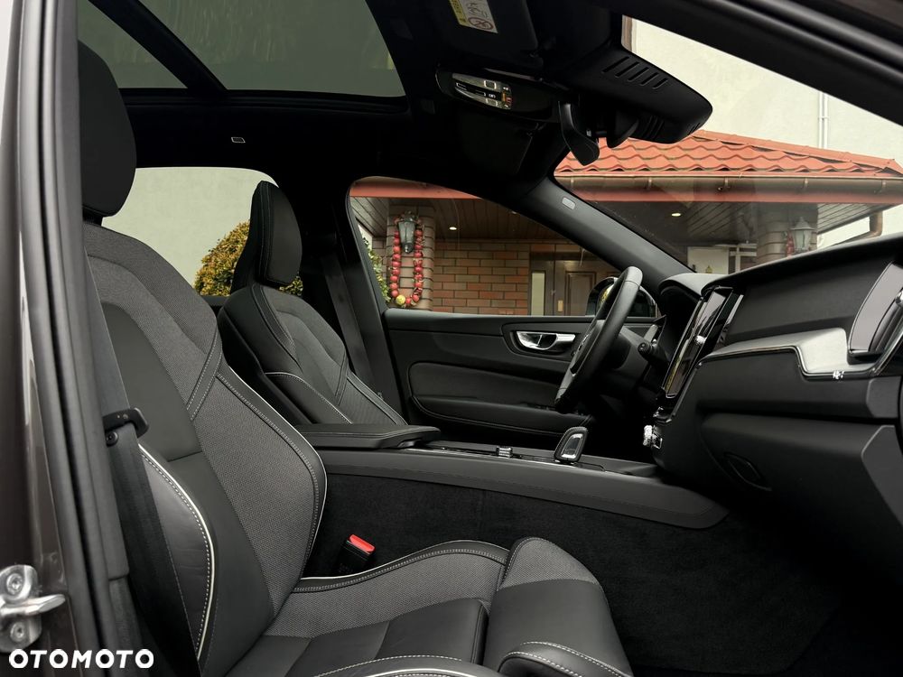 Volvo XC 60 B4 D Geartronic RDesign - 12