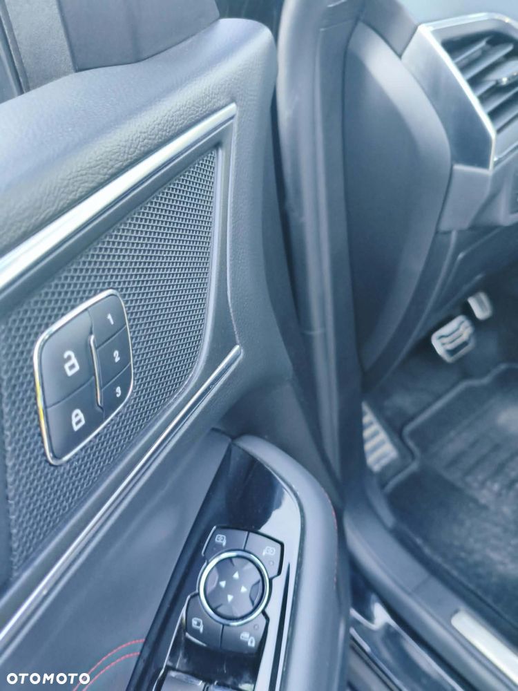 Ford S-Max - 13