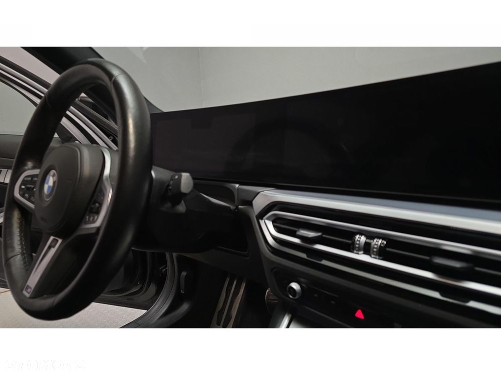 BMW Seria 3 320d xDrive mHEV M Sport - 30