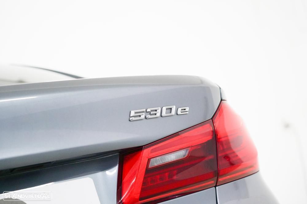 BMW 530 e iPerformance Pack M — fotografia 22